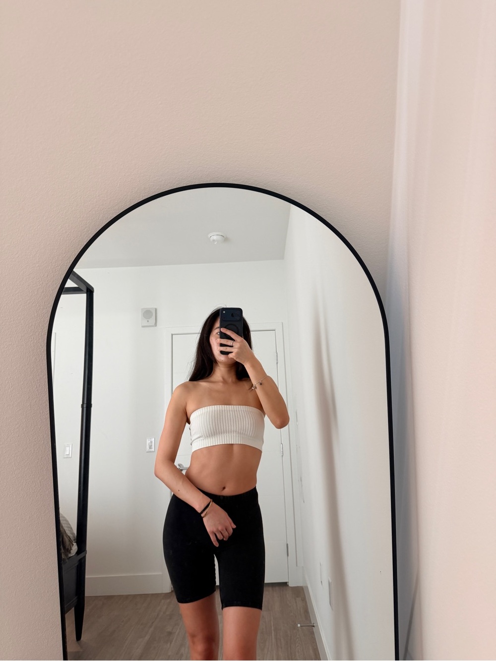 Aritzia Sunday Best Tube Top
